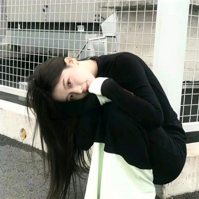 为黛茜小姐开车